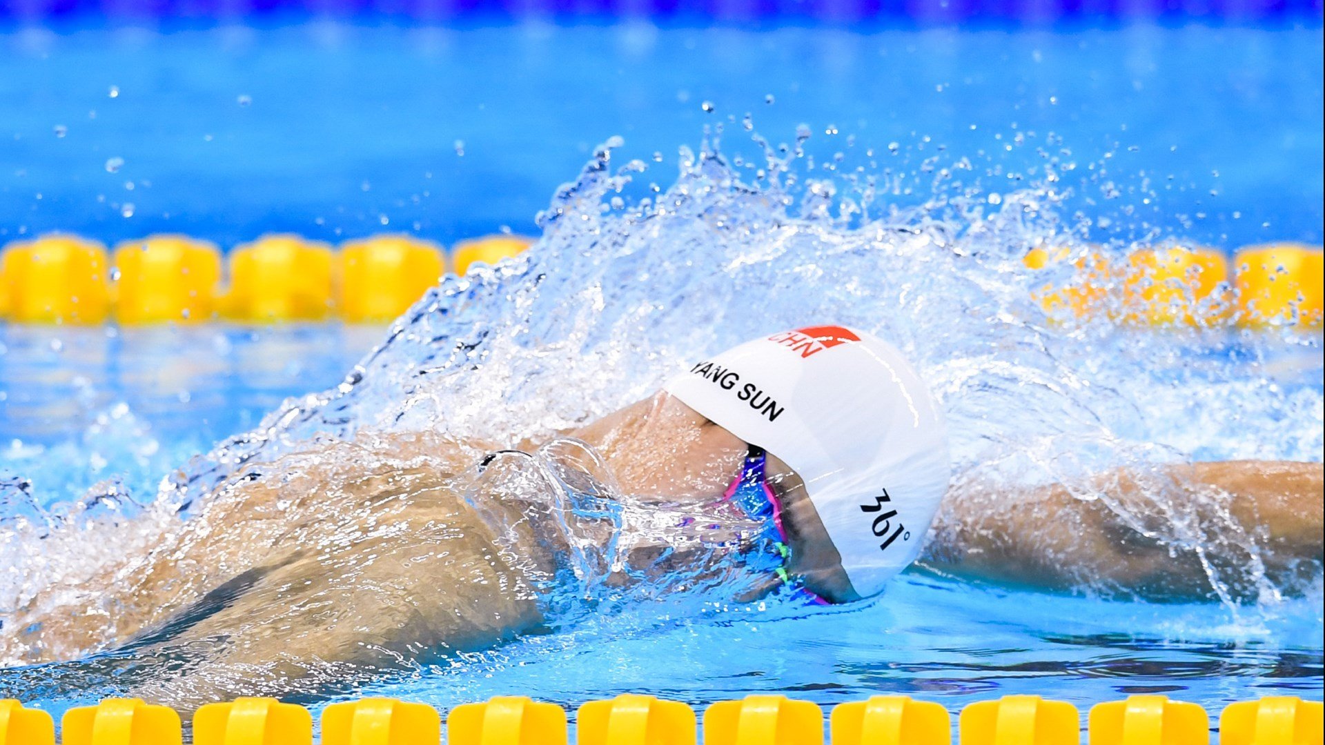 《英雄联盟》年度最强一战，冠军花落谁家？，英雄联盟最强第一人