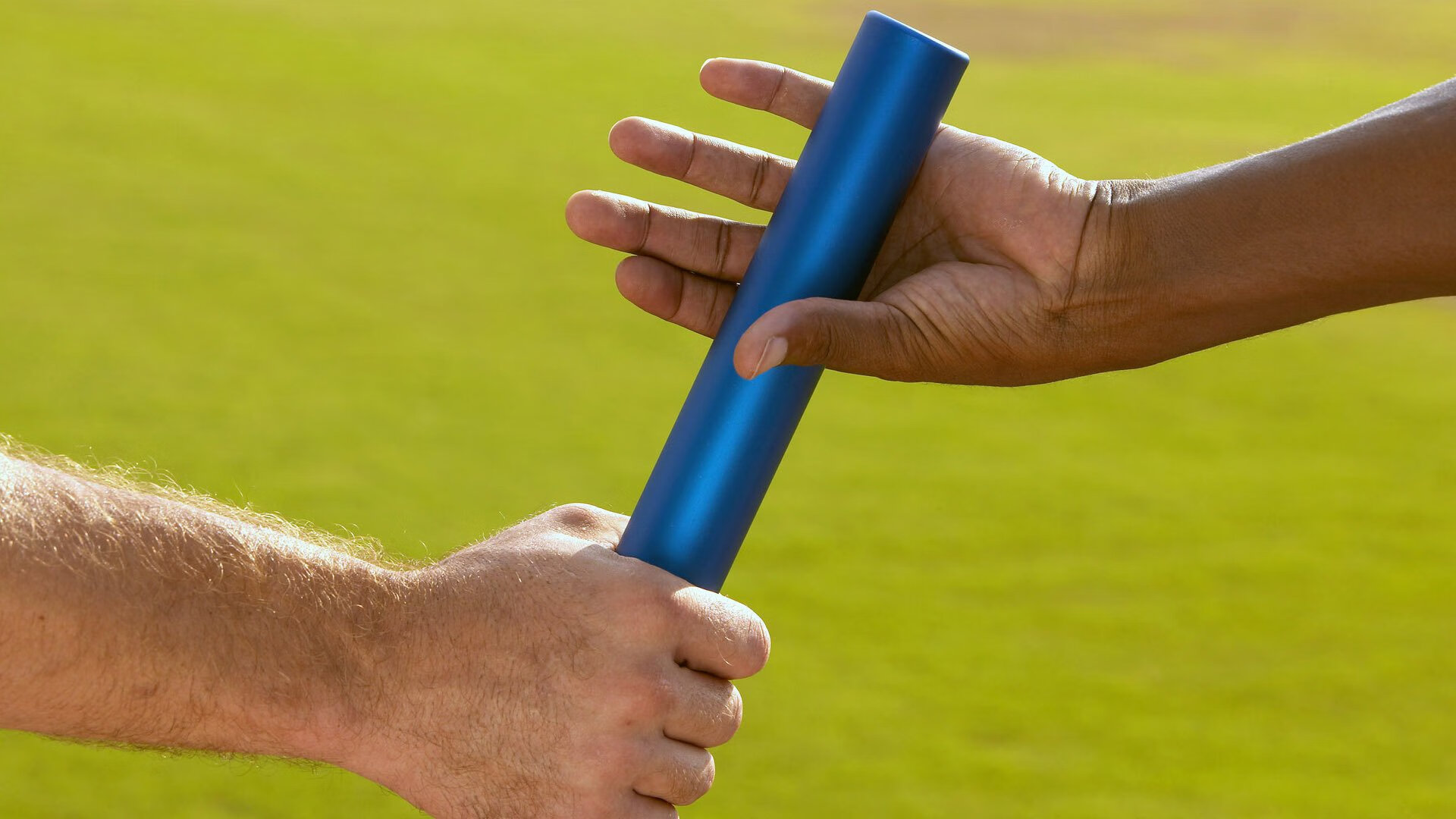 全国越野摩托锦标赛 腾空飞跃与尘土飞扬场面壮观